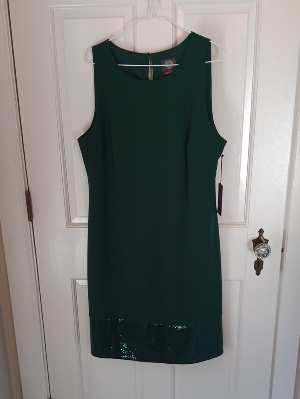 Vince Camuto Hunter Green Sequin Hem Sleeveless Cocktail Dress NWT size 12